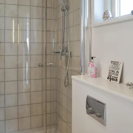 Four-bedroom In V Hébergement de vacances *