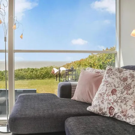 Gorgeous Home In Esbjerg V With House Sea View Ferienhaus